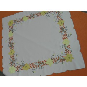Serweta haftowana 85cm x 85cm 830001