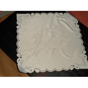 Serweta haftowana 85cm x 85cm 09o0001